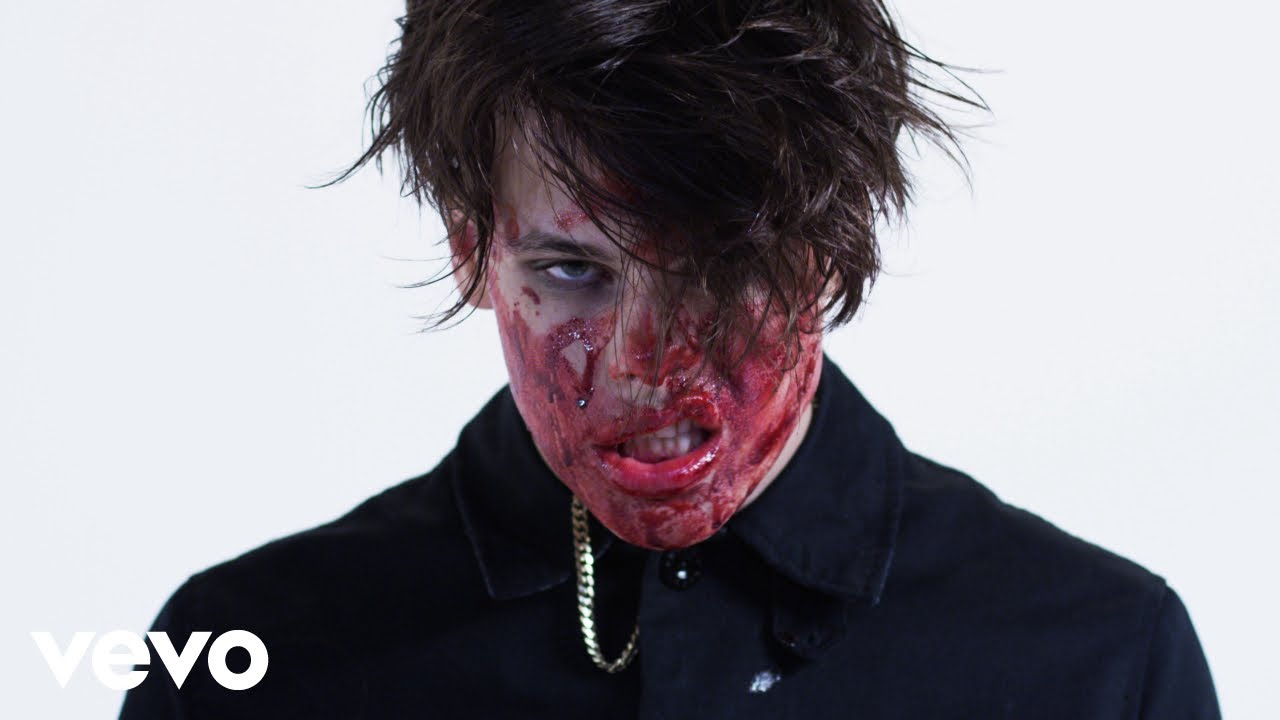 YUNGBLUD - Kill Somebody background