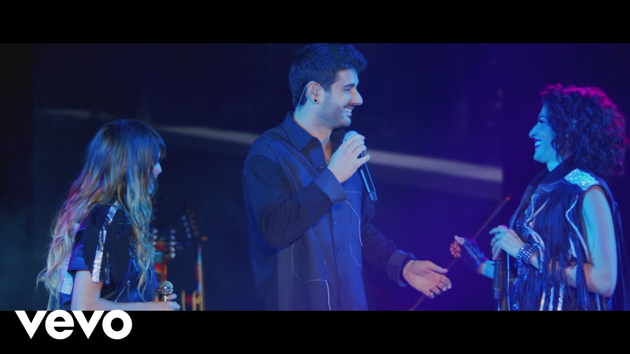 HA-ASH - Destino o Casualidad (En Vivo) ft. Melendi background