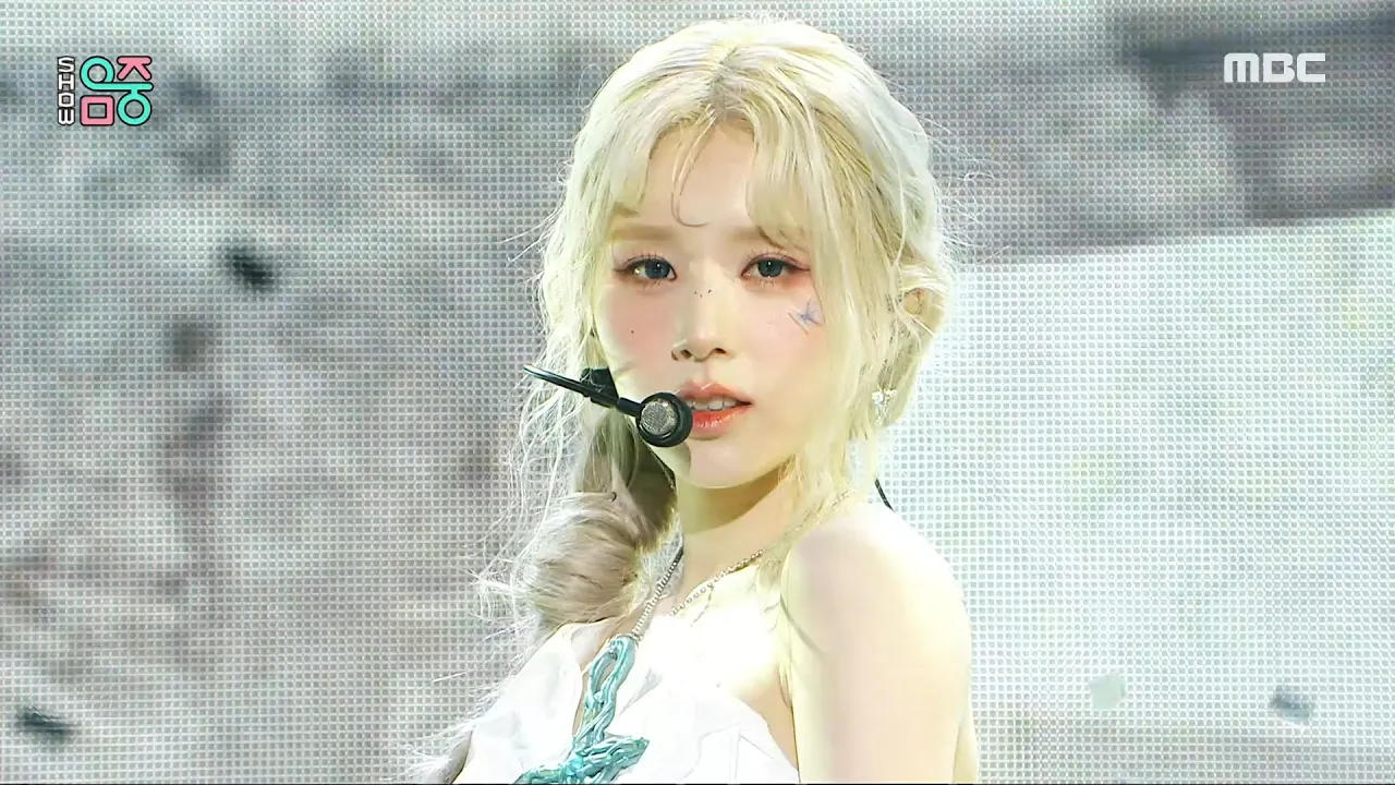 ARTMS (아르테미스) - Virtual Angel | Show! MusicCore | MBC240601방송 background