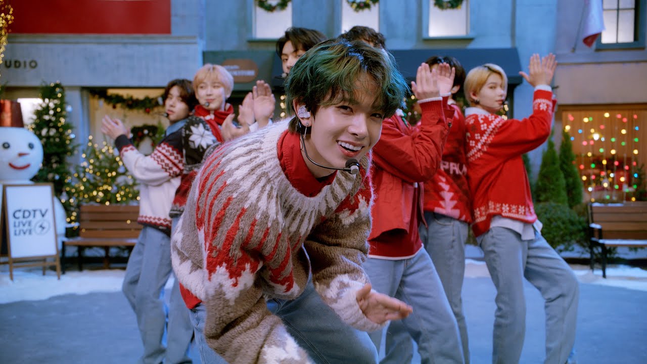 ENHYPEN (엔하이픈) 'Upper Side Dreamin'' @ CDTV Live! Live! Christmas Special background