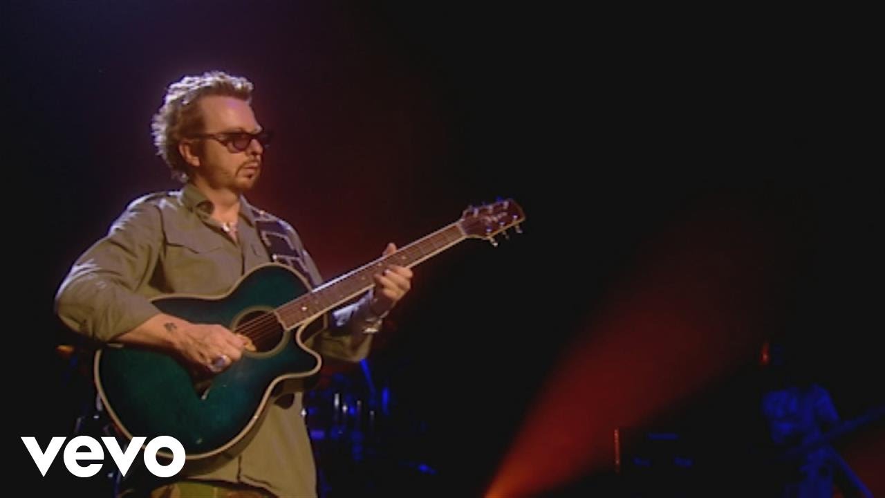 Eurythmics, Annie Lennox, Dave Stewart - Who's That Girl (Peacetour Live) background