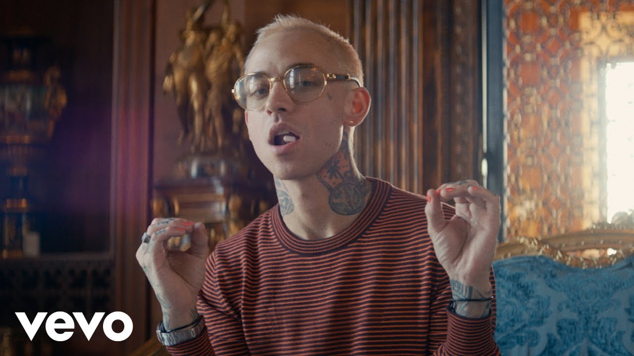 blackbear - do re mi ft. Gucci Mane (Official Music Video) background