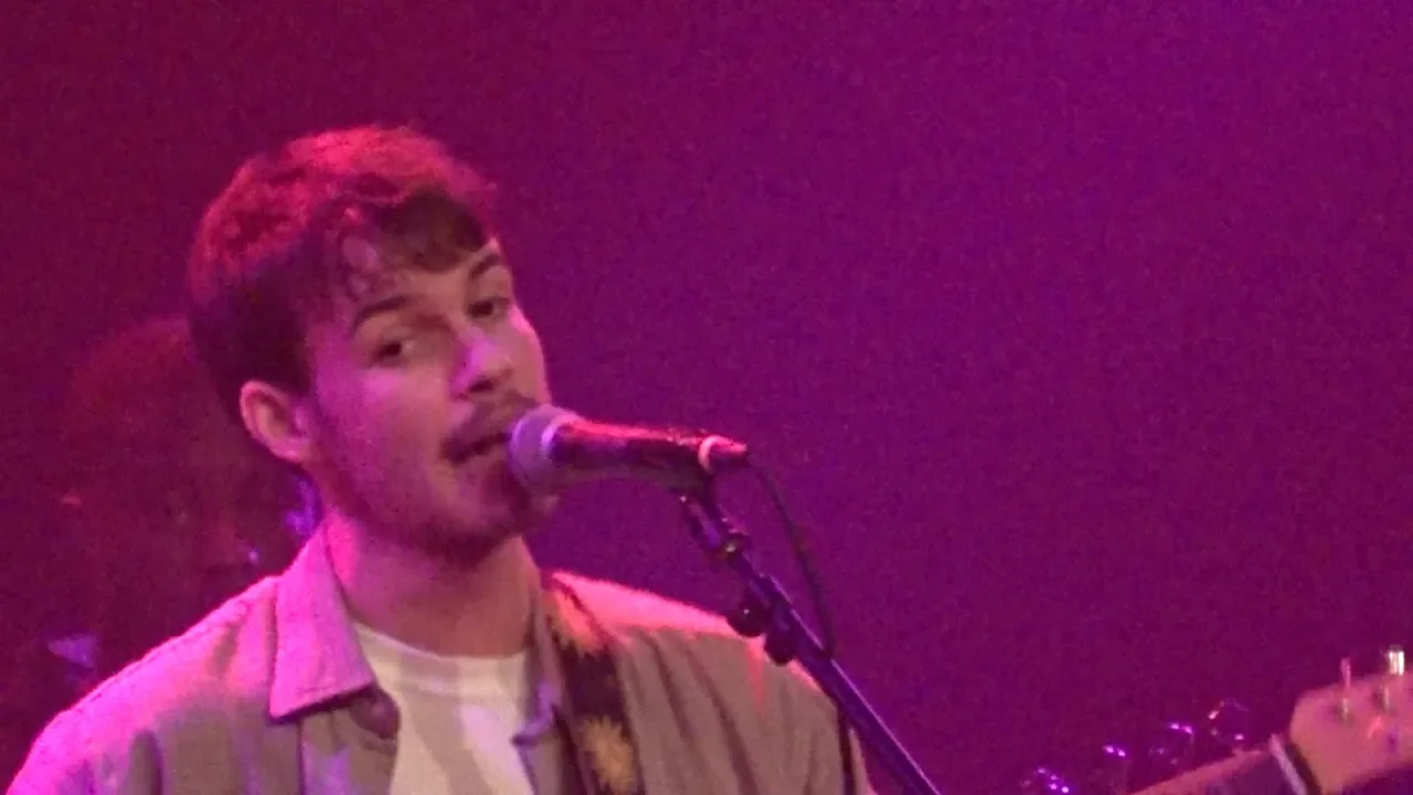 Rex Orange County - Corduroy Dreams/Sunflower, Melkweg 02-10-2018 background