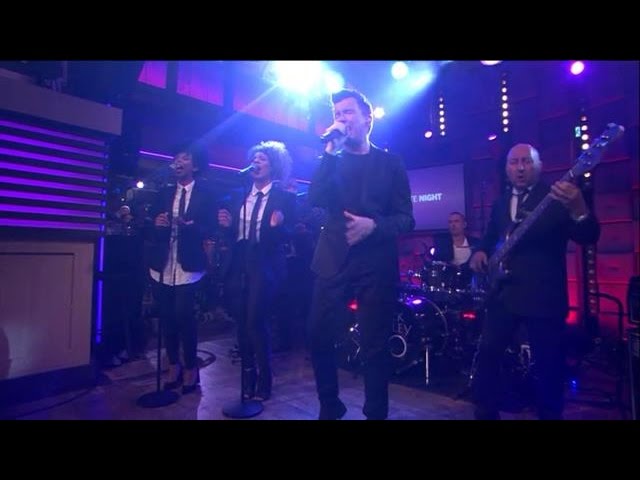 Rick Astley - Cry For Help - RTL LATE NIGHT background