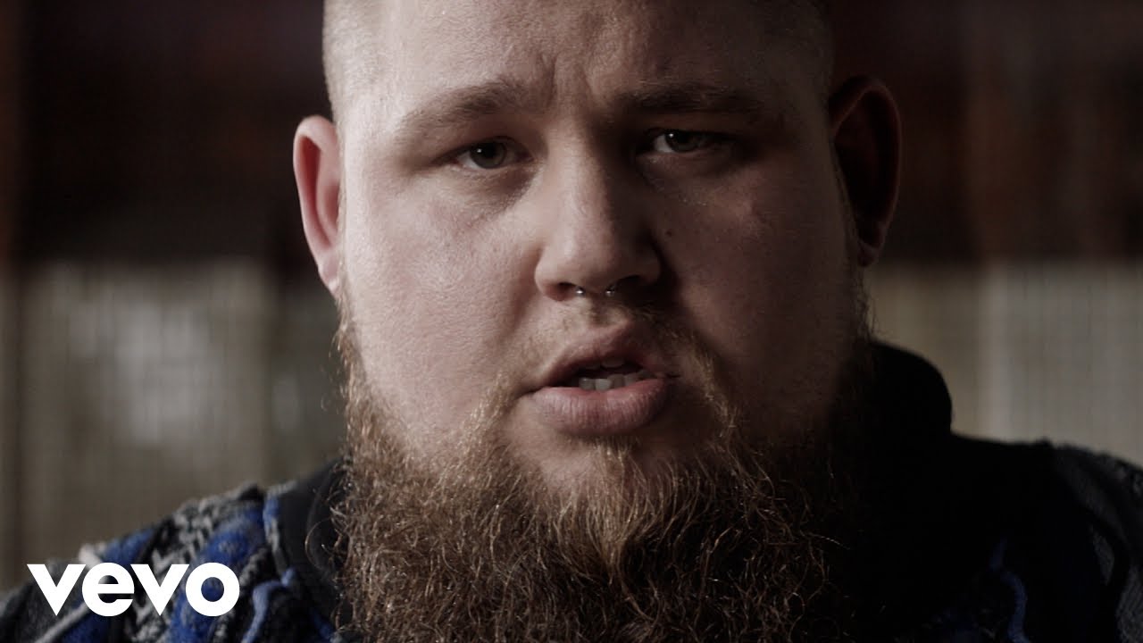 Rag'n'Bone Man - Human (Official Portuguese Lyric Video) background