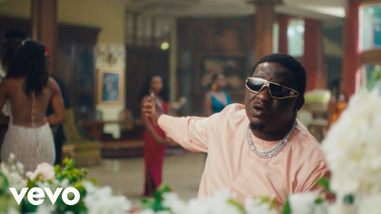 Wande Coal, EMPIRE - Umbrella (Official Video) backdrop