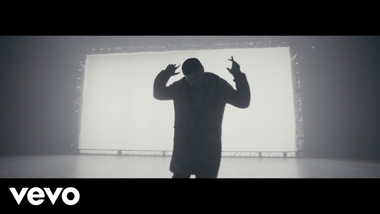 Tom Walker - Leave a Light On (2018 Official Video) background