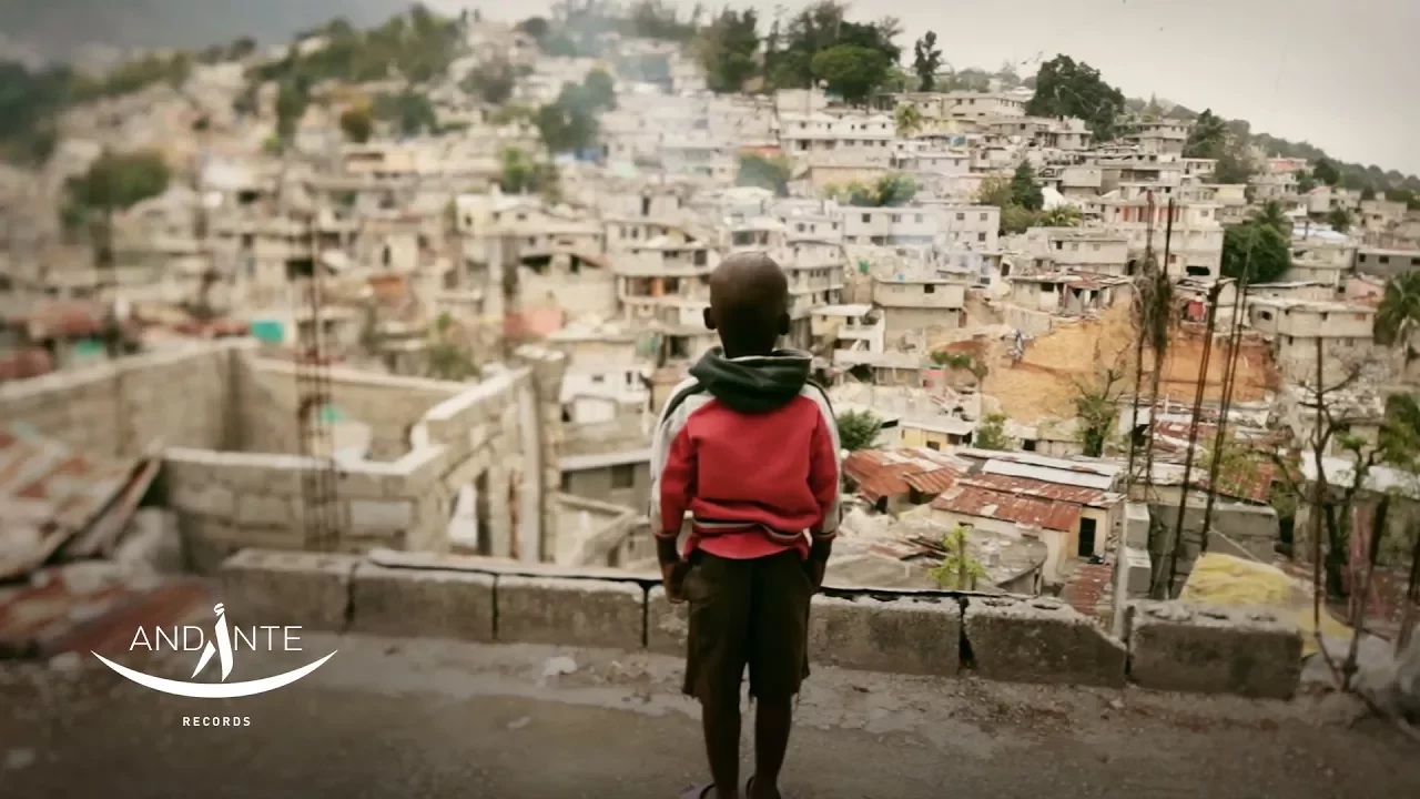 Sami Yusuf - In Every Tear, He Is There backdrop