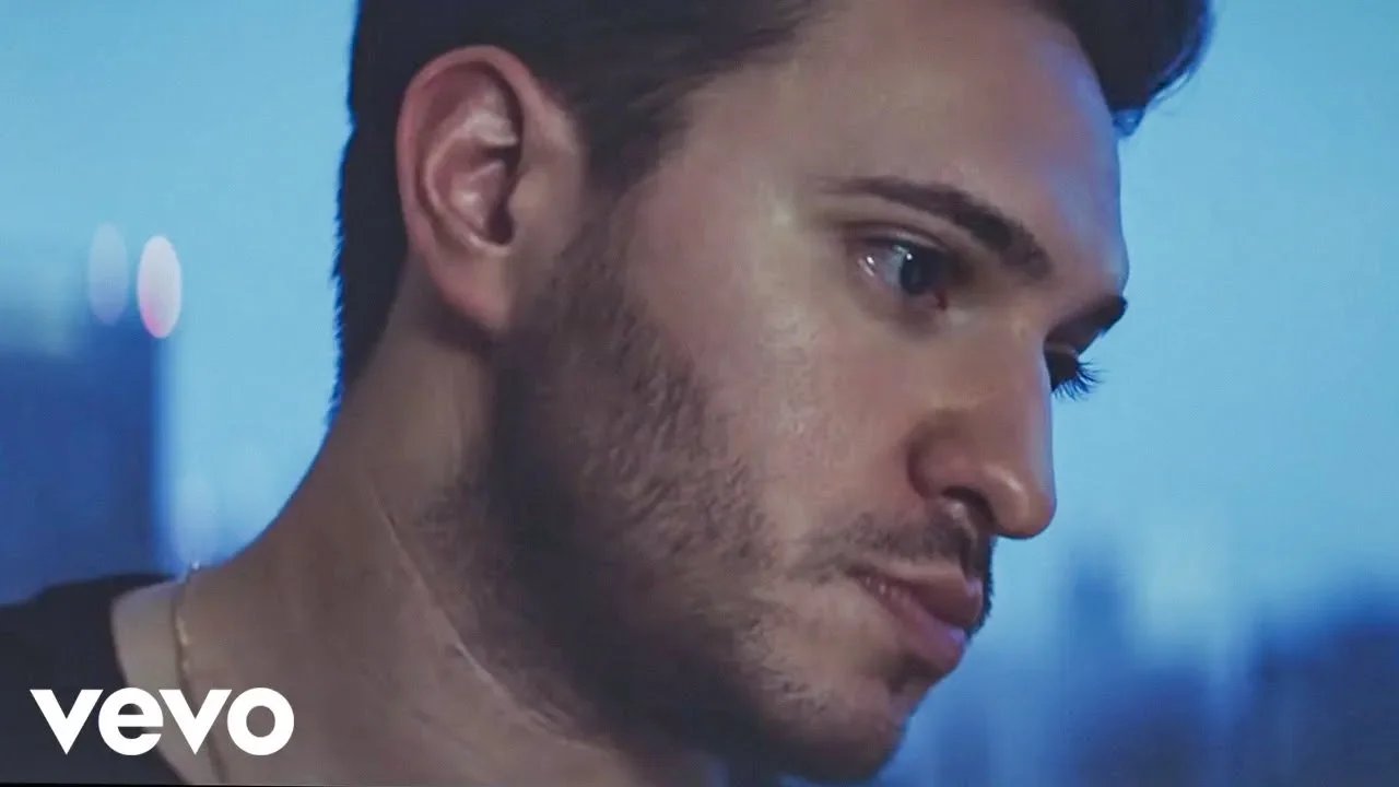 Jonas Blue - We Could Go Back ft. Moelogo (Official Video) background
