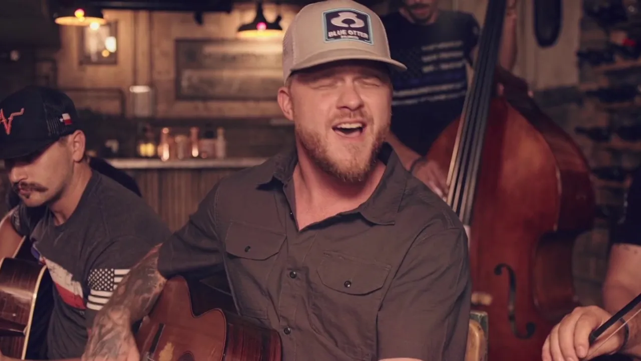 Cody Johnson - "Nothin' On You" (Acoustic) background