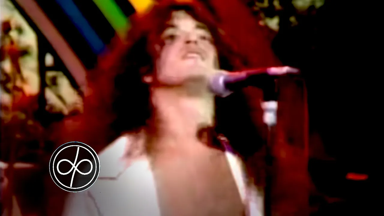 Deep Purple - Mistreated (Live 1974) poster — similar to RHCP - Don't Forget Me LIVE (Frusciante is incredible !)