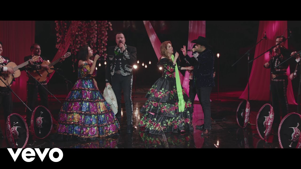 Medley Ranchero: El Cantador / Tristes Recuerdos background