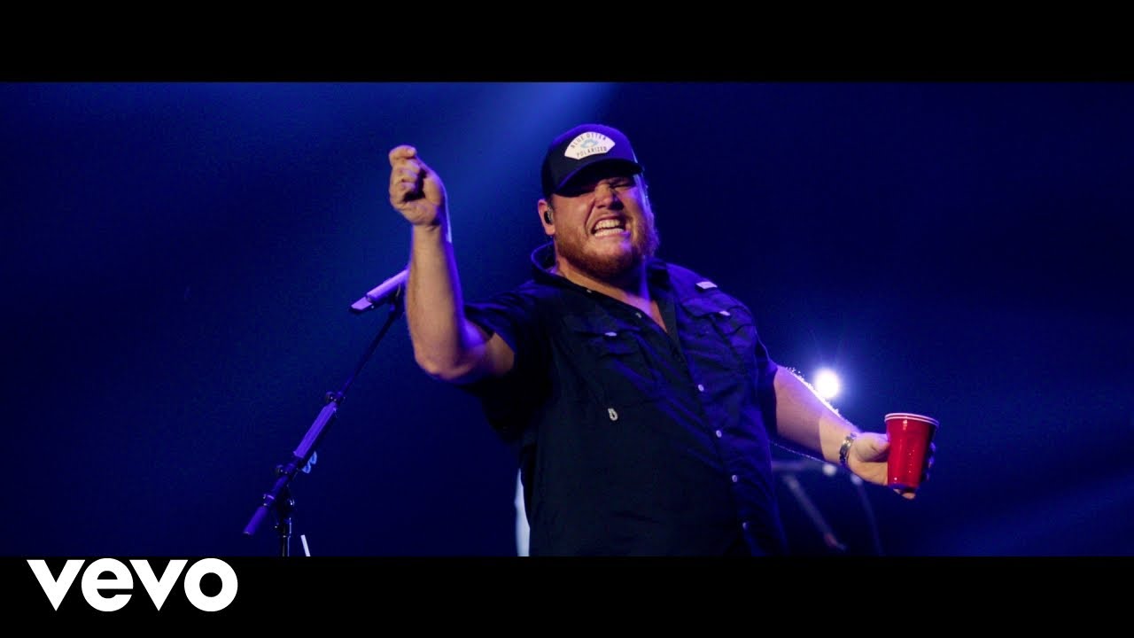Luke Combs, Brooks & Dunn - 1, 2 Many background