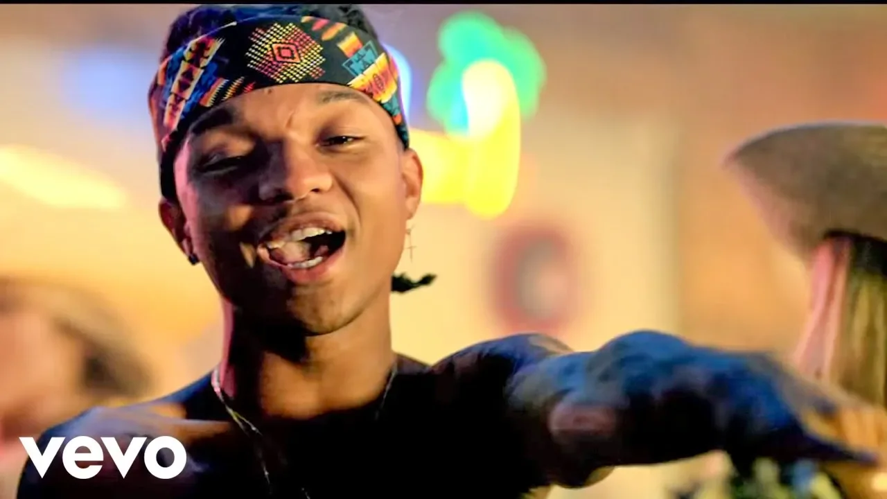 Rae Sremmurd - Come Get Her (Explicit) (Official Video) background