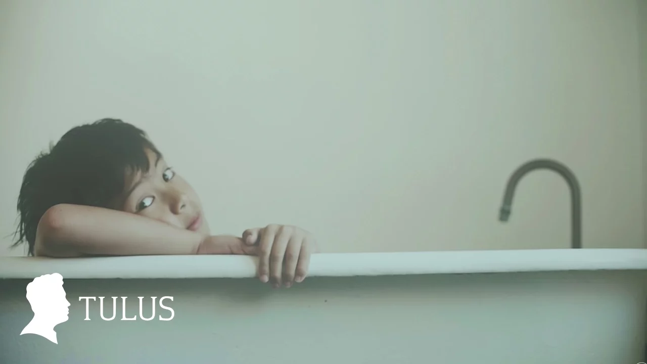 TULUS - Monokrom (Official Music Video) background
