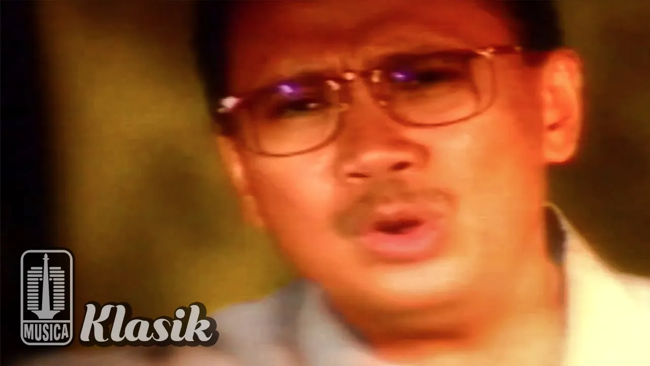 Ebiet G. Ade - Kupu-Kupu Kertas (Official Music Video) backdrop
