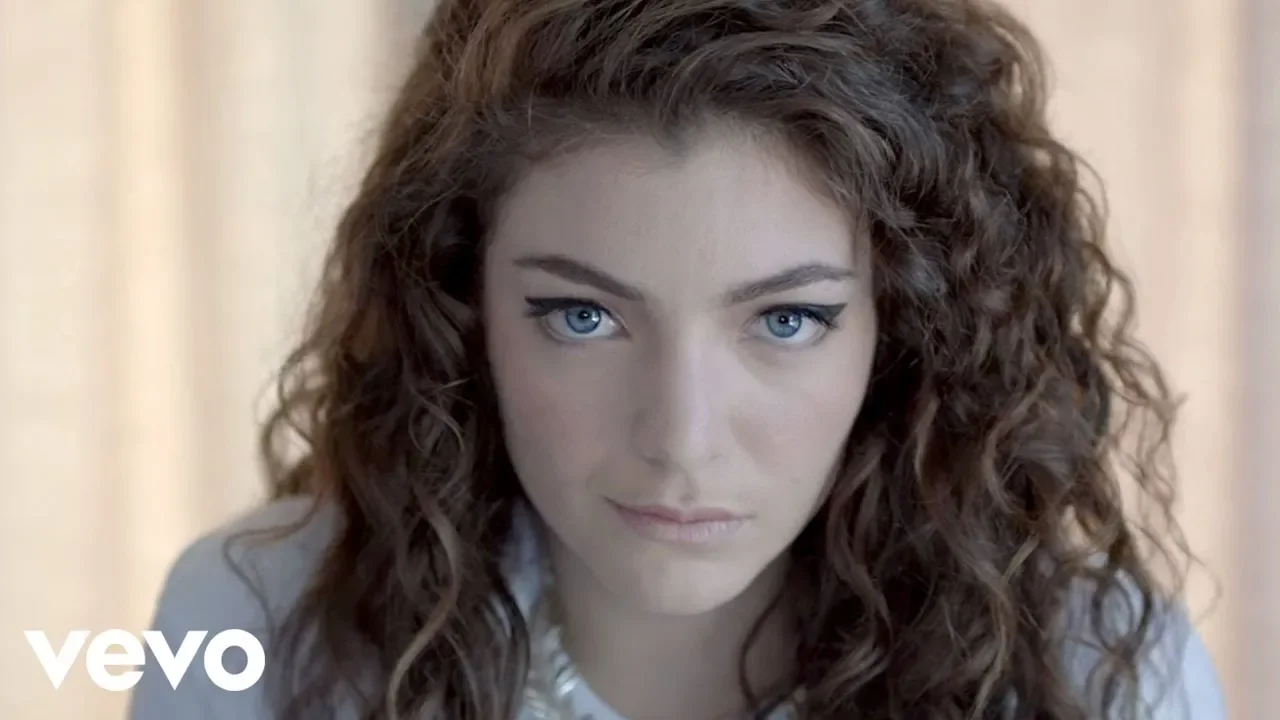 Lorde - Royals (US Version) background