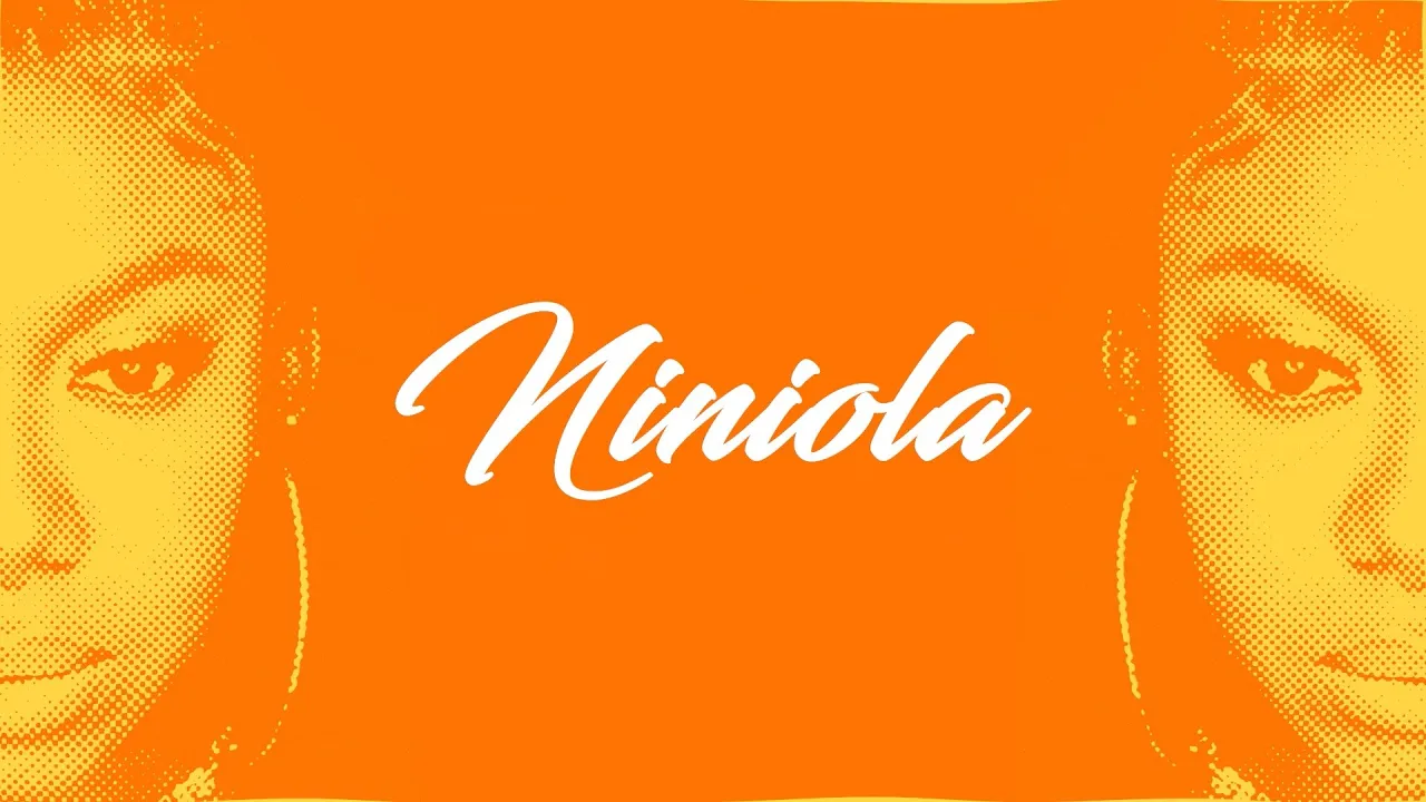 NINIOLA - KOMIYO (LYRIC VIDEO)