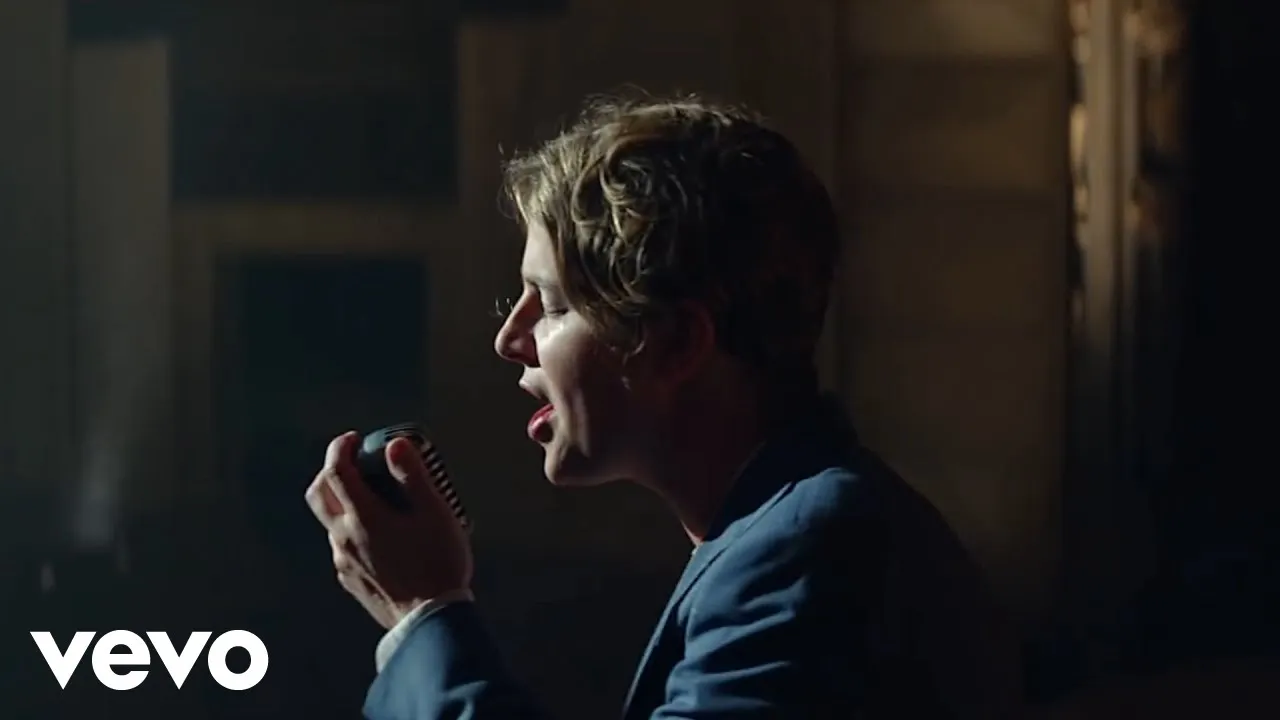 Tom Odell - Silhouette (Official Video) background