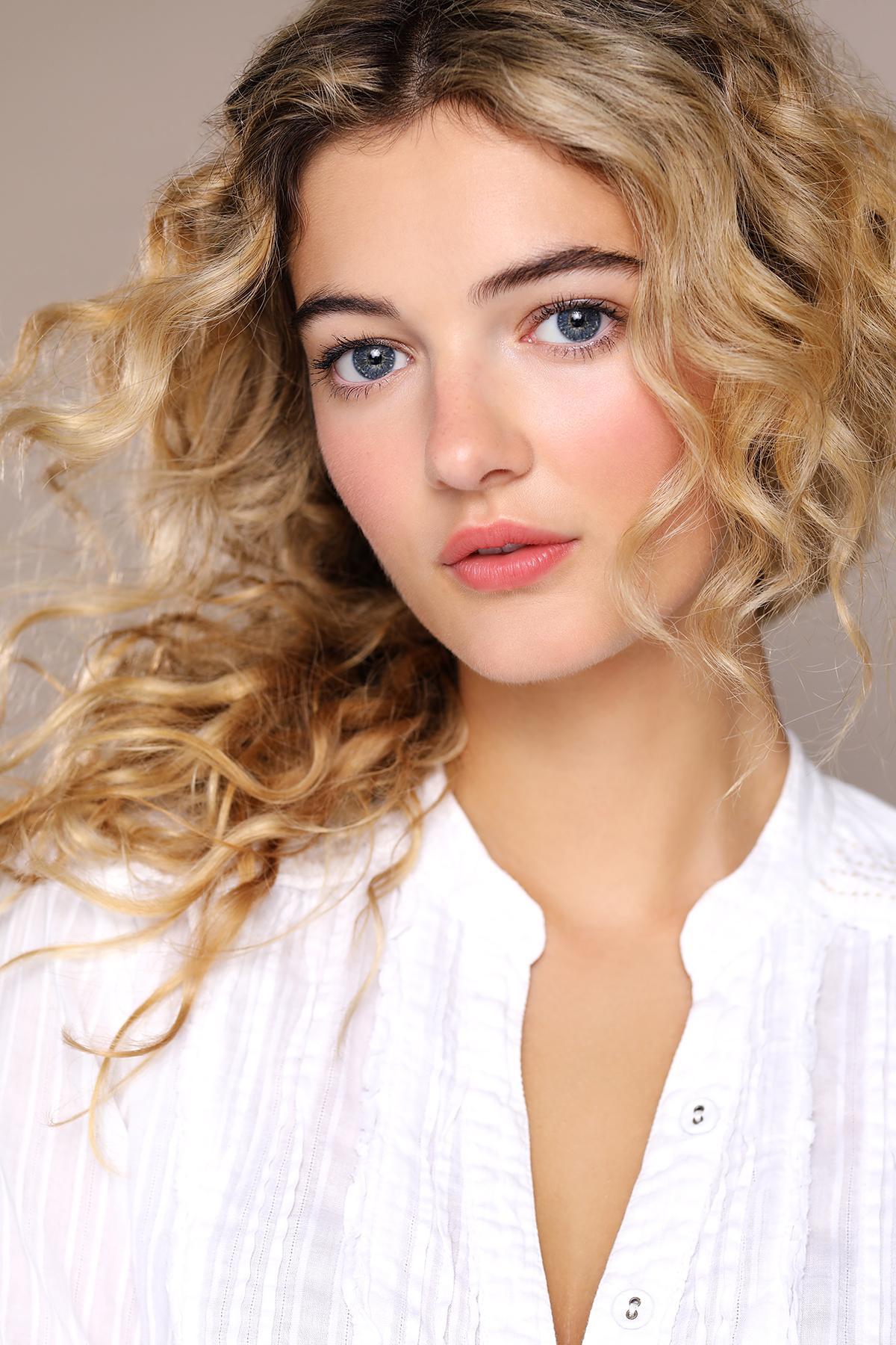 actor Sasha Mason large photo