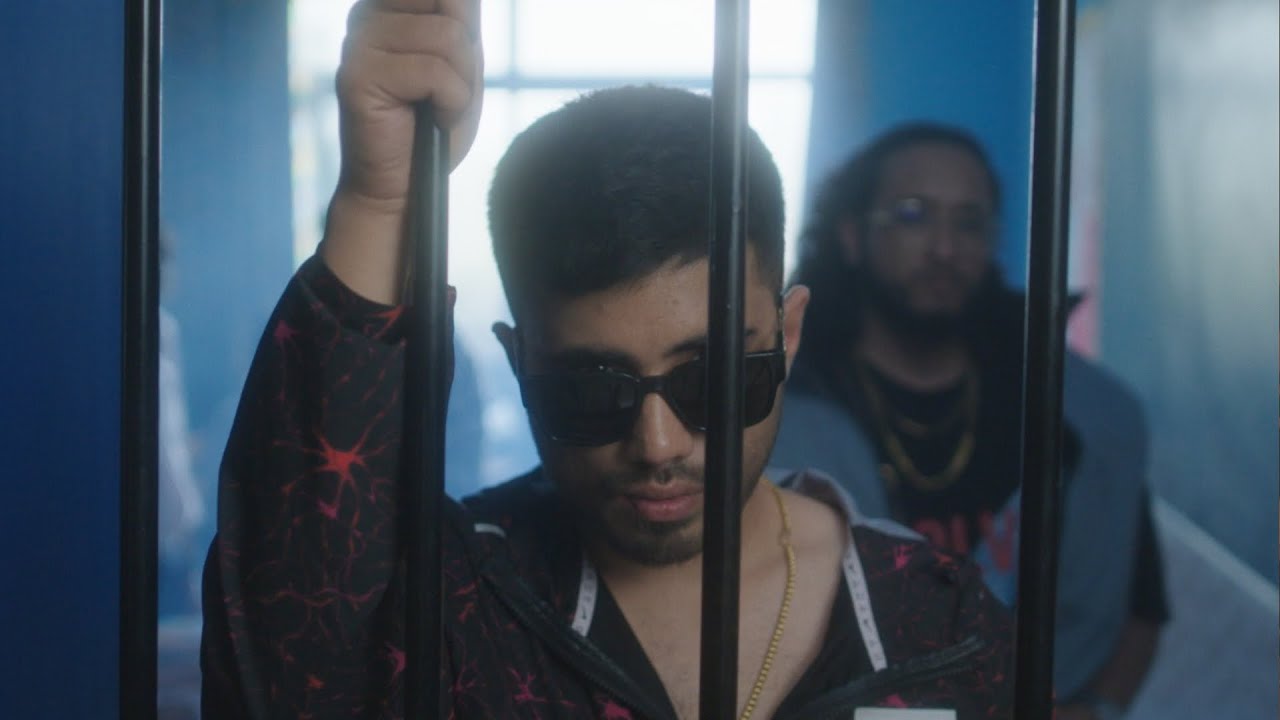 Taakat - Seedhe Maut x DJ Sa ft. Lil Bhavi background