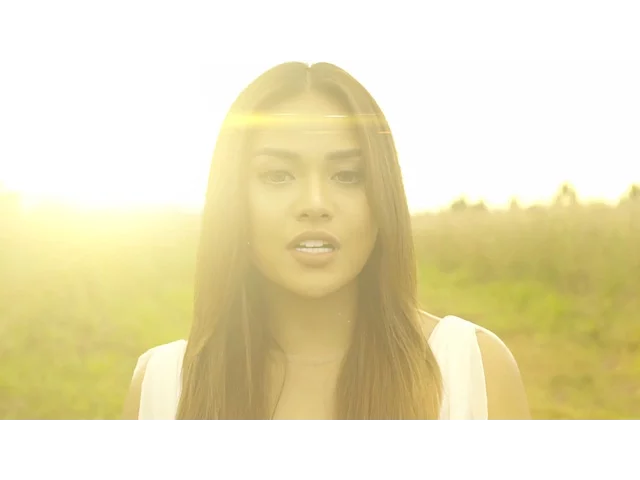 Aurelie Hermansyah - Separuh Jiwaku Pergi (Official Music Video) background