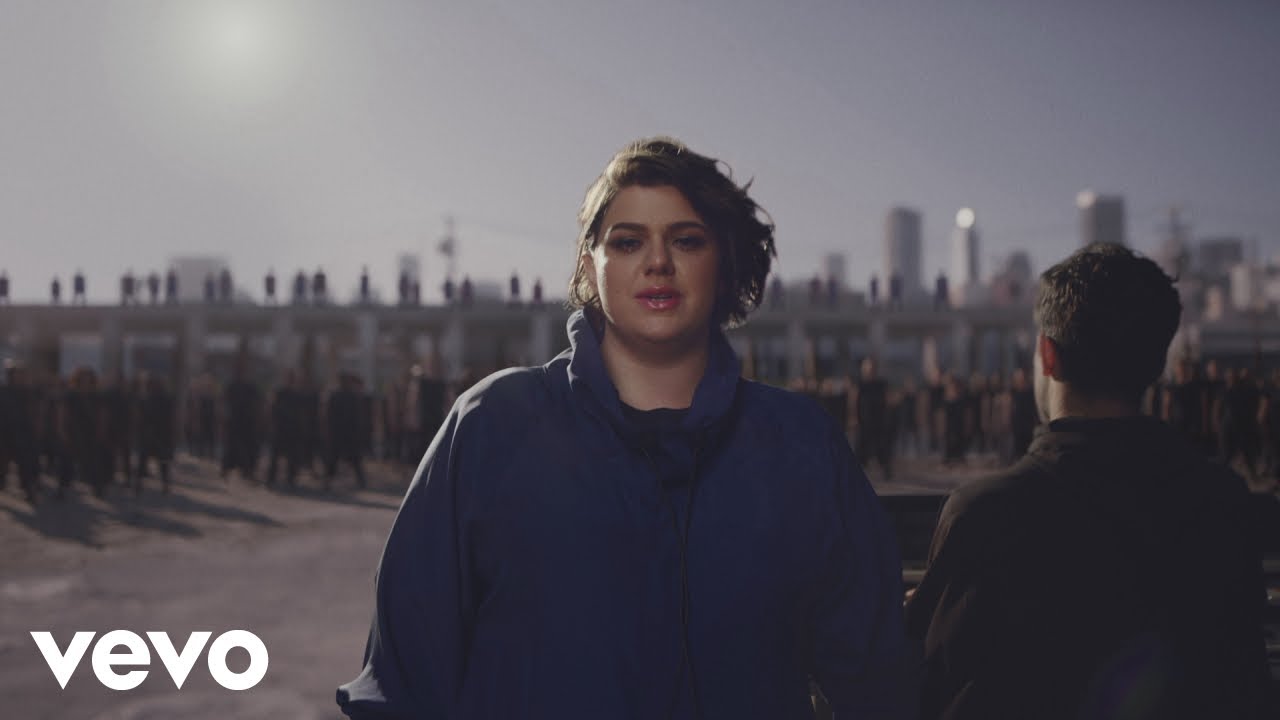 Mark Ronson - Don't Leave Me Lonely (Official Video) ft. Yebba background
