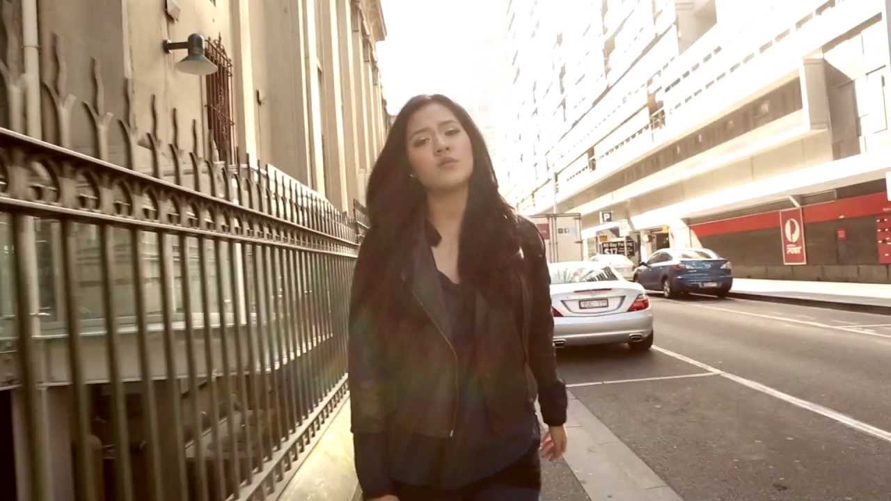 RAISA - Pergilah (Official Music Video) backdrop