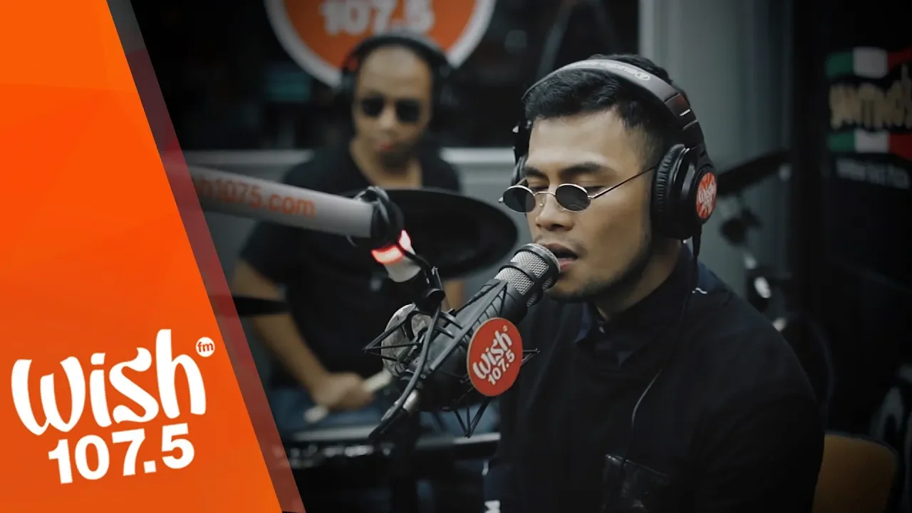 Bugoy Drilon performs "Mula Sa Puso" LIVE on Wish 107.5 Bus