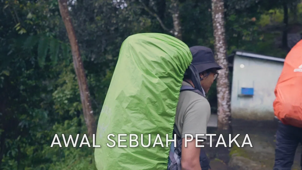 Pakaian Serba Hijau di Malam Selasa Kliwon Gunung Lawu #1