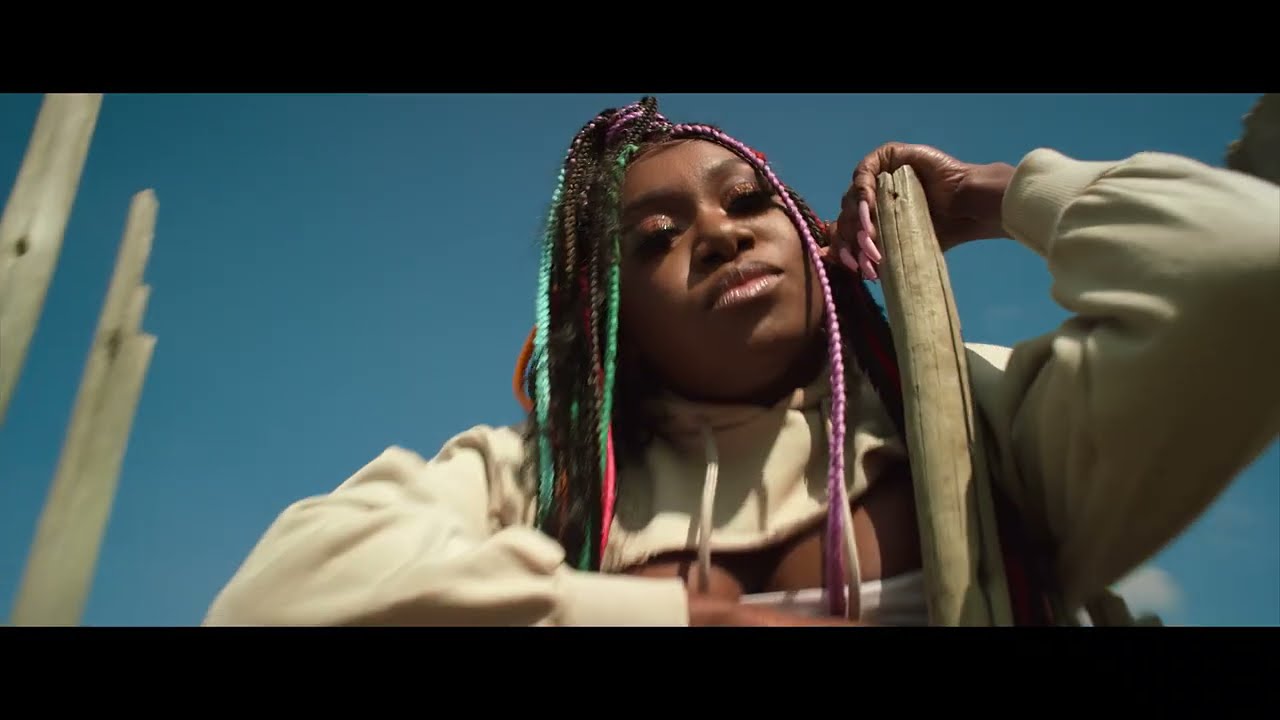 NINIOLA - TOO SWEET (O DUN) (OFFICIAL VIDEO) background