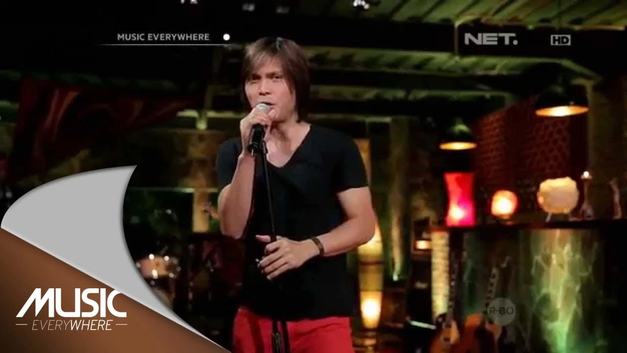 Once Mekel - Cemburu (Live at Music Everywhere) * background