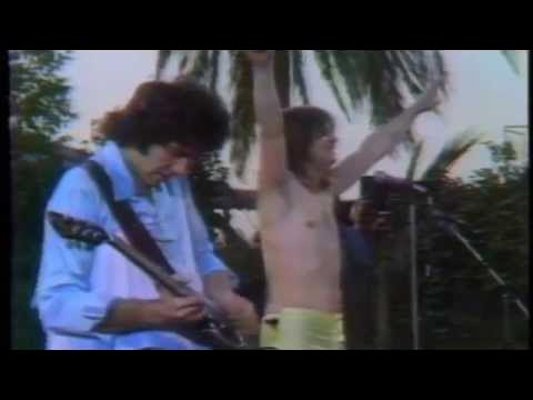 BLACK SABBATH - "Children of the Grave" (Live Video) background