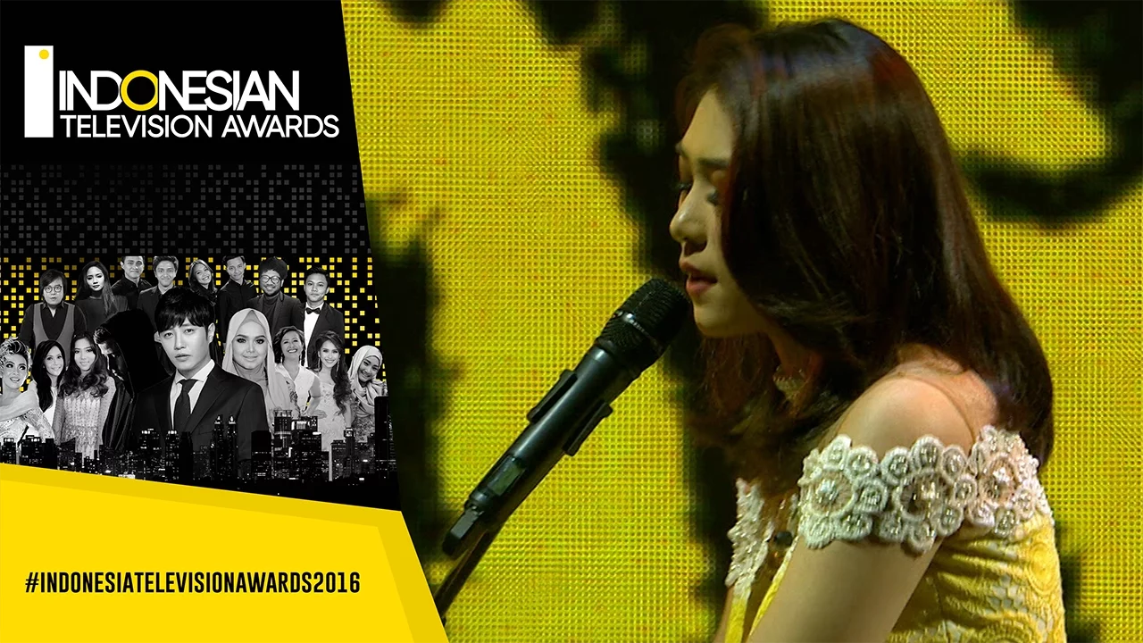 Gita Gutawa Feat Isyana Sarasvati 'All I Ask' & 'Hymn For The Weekend'