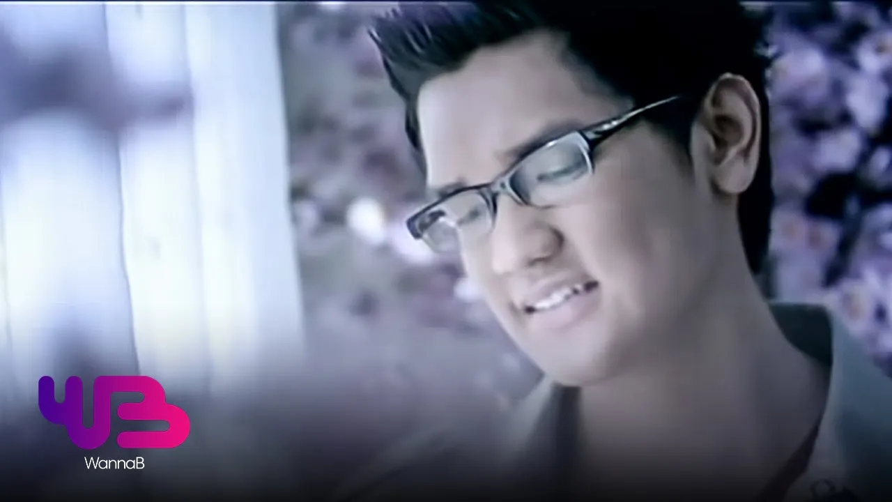 Afgan - Bawalah Cintaku (Official Music Video) background