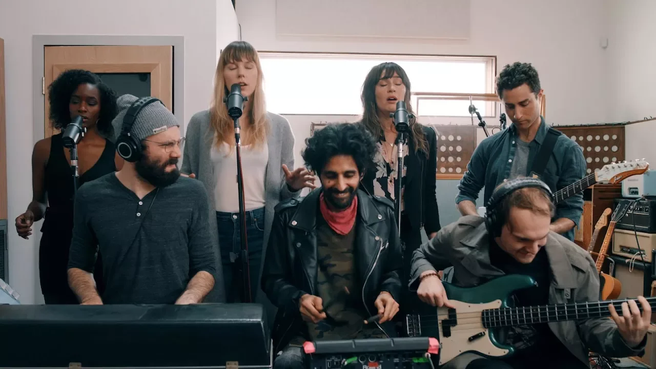 Pumped Up Kicks Radiohead Mashup - Pomplamoose background