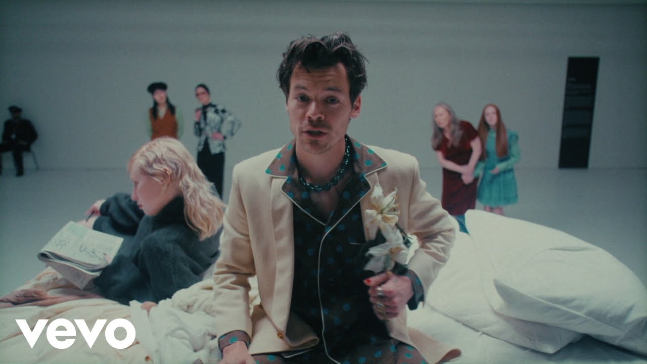 Harry Styles - Late Night Talking (Behind the Scenes) background
