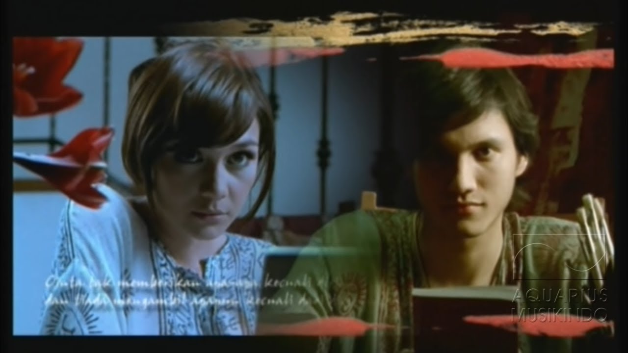Melly - Gantung | Official Music Video background
