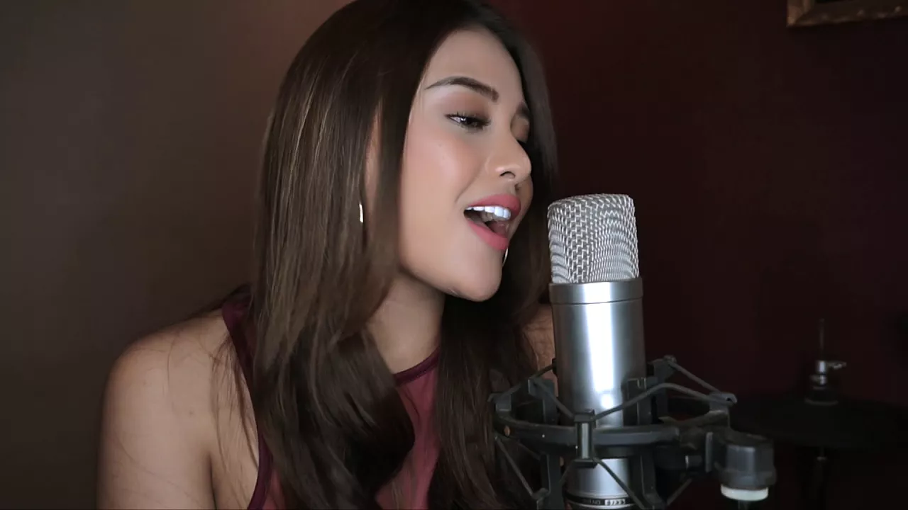 Aurelie Hermansyah - Sayang (Via Vallen Cover)