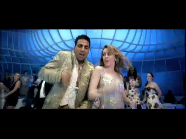 "Chiggy Wiggy Song " Blue Ft kylie minogue, Akshaye Kumar background