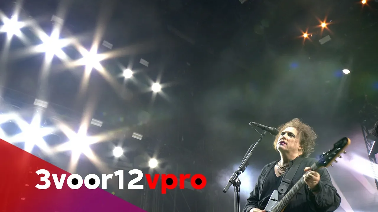 The Cure - Boys Don't Cry (live at Pinkpop 2019) background
