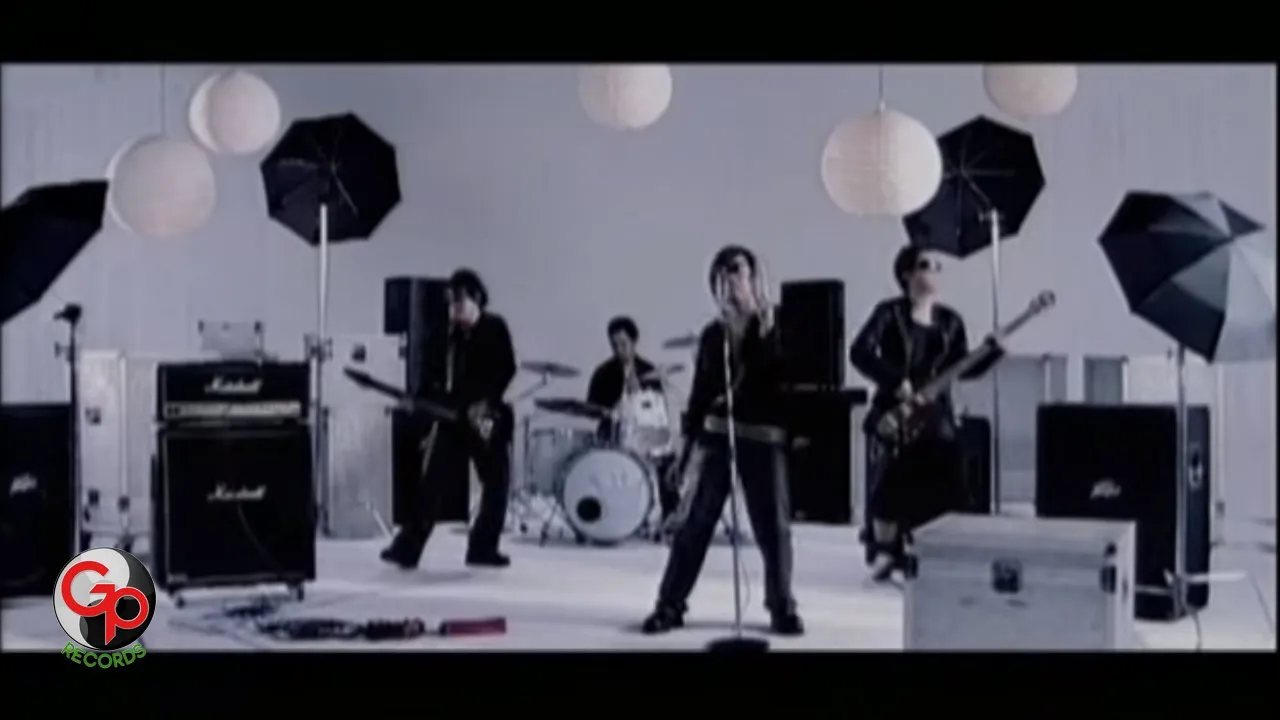 Radja - Tulus (Official Music Video) backdrop