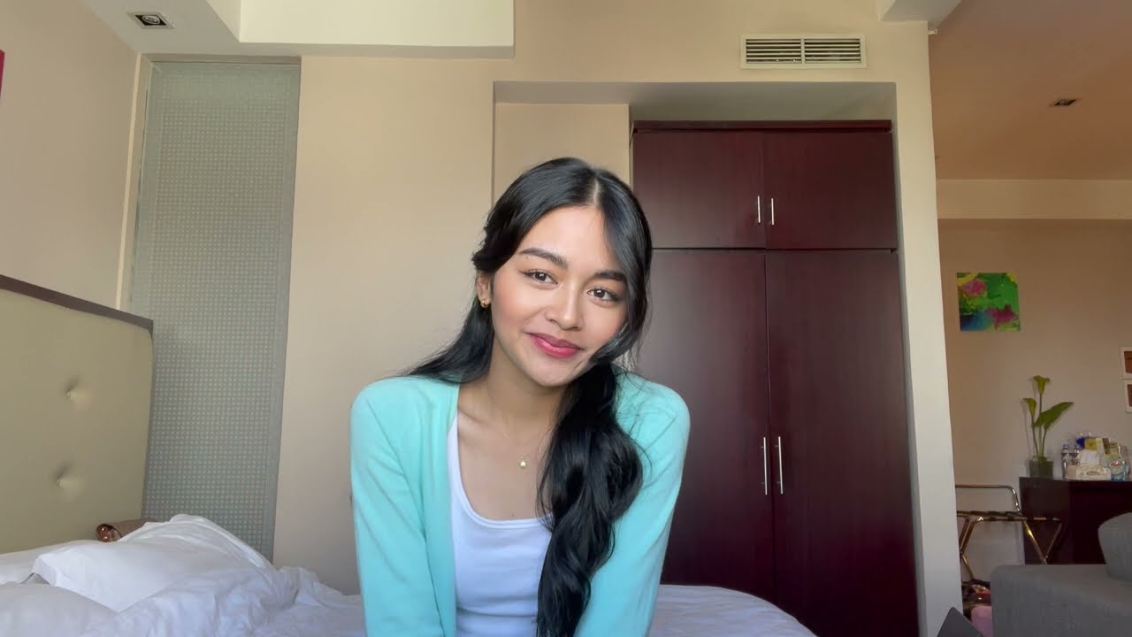 Easy On Me by Adele | VIVOREE background