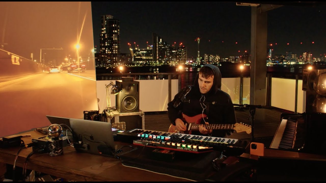 Fred again.. - Studio Live 2 (London, 21 October 2021) (2022) | Watch on Movi47