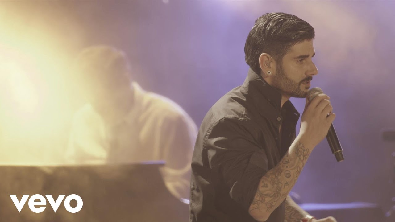 Melendi - Cheque al Portamor (Directo a Septiembre) background