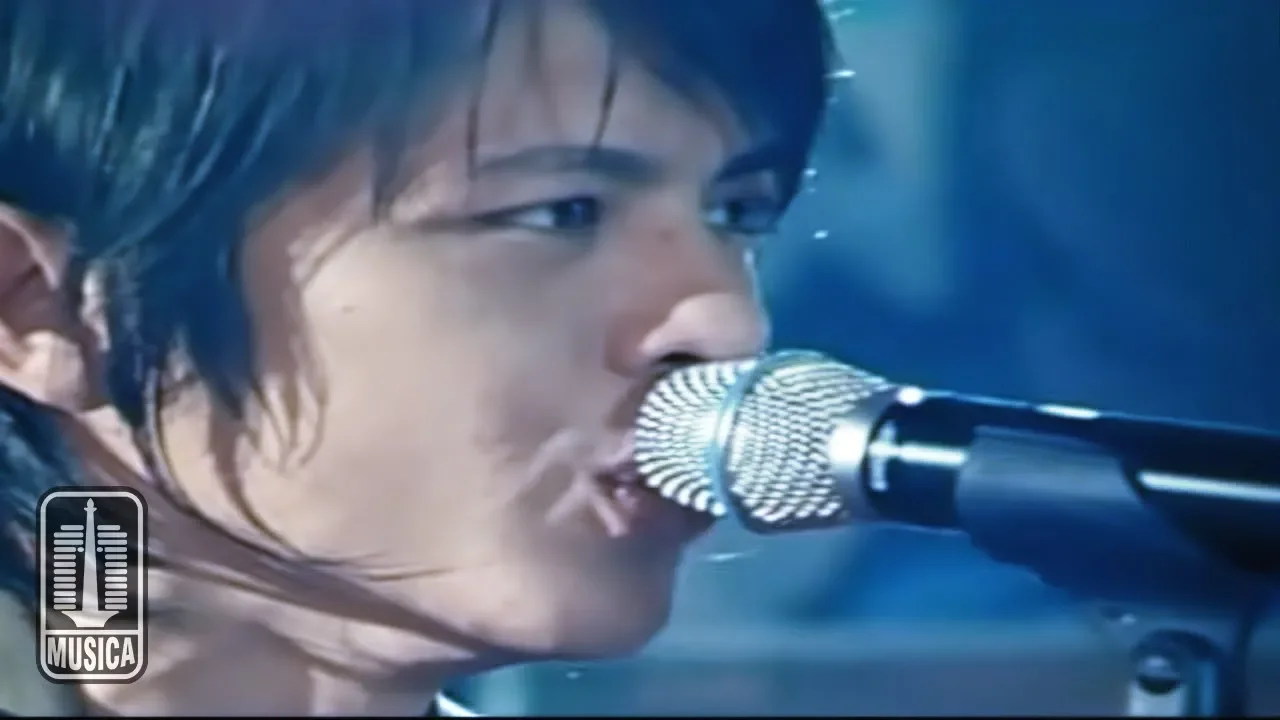Peterpan - Tak Bisakah (Official Music Video) background