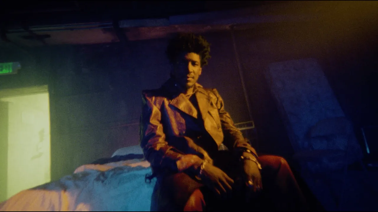 Labrinth - The Feels (Official Visualizer) background