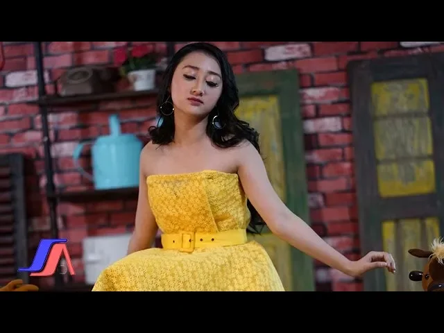 Sandrina - Di Tikung Teman (Official Music Video) background