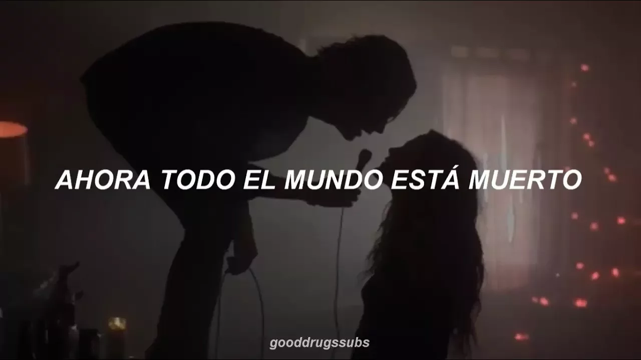 The 1975 - Robbers (Sub. Español) background