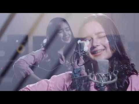 Cinta luar biasa - Andmesh Kamaleng (Chintya Gabriella Cover) background